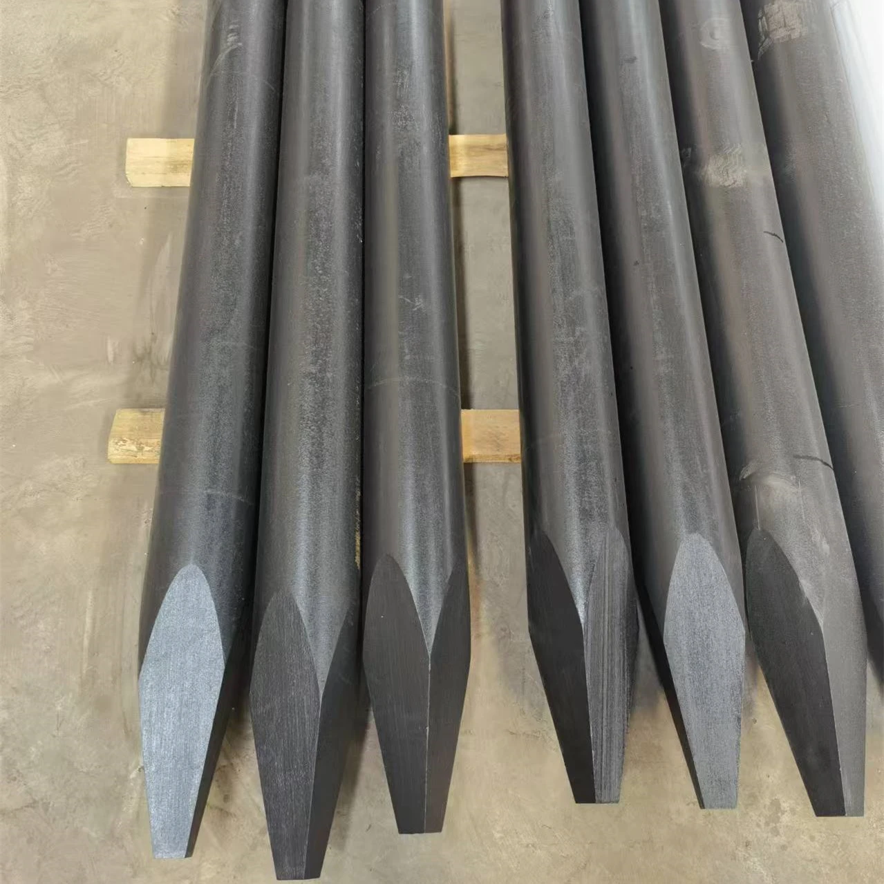 135-165mm High Strength Mining Breaker Chisel Wear Resistant Hydraulic Hammer Drill Rod