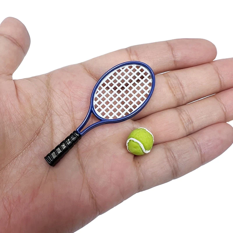 Puppenhaus Mini Simulation Tennis schläger und Ball DIY Zubehör Kunststoff Miniatur Tennis schläger Sport Tennis Modell