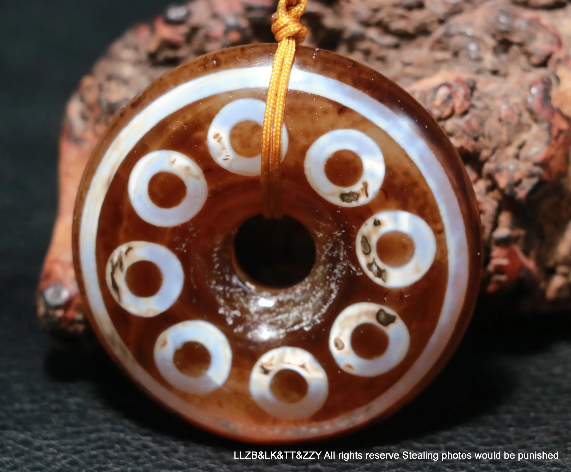 

Energy Tibetan Old Agate 16 Eye Goat Heaven Eyed dZi Bead Safety Knot Pendant FR TT UPD220724A115