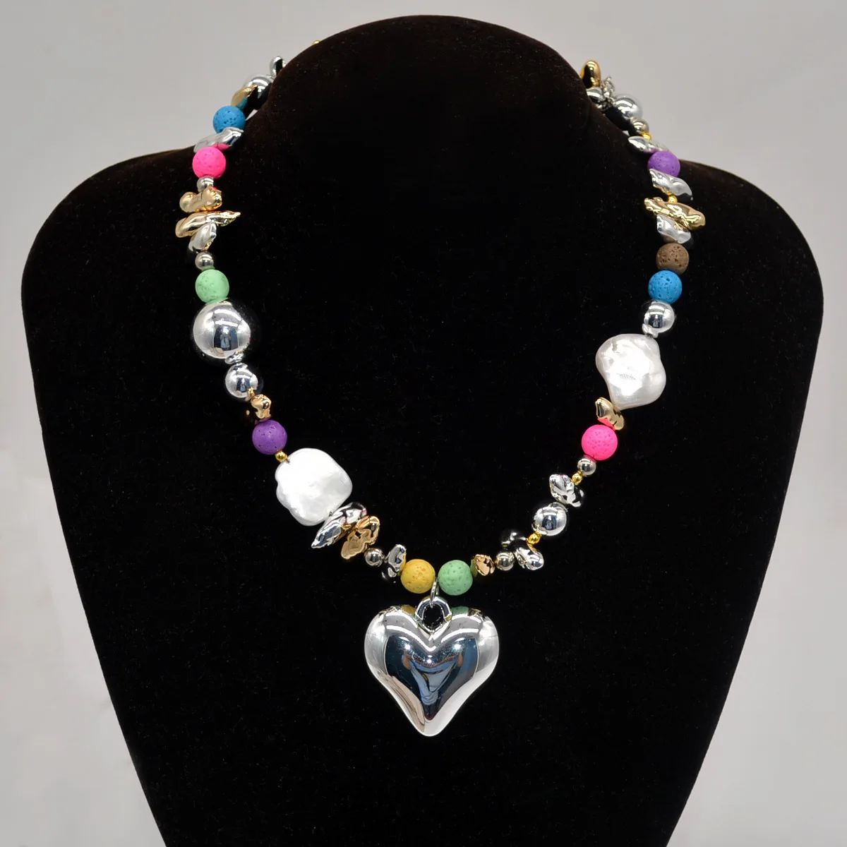 High-grade colorful beaded love pendant necklace light luxury niche clavicle chain