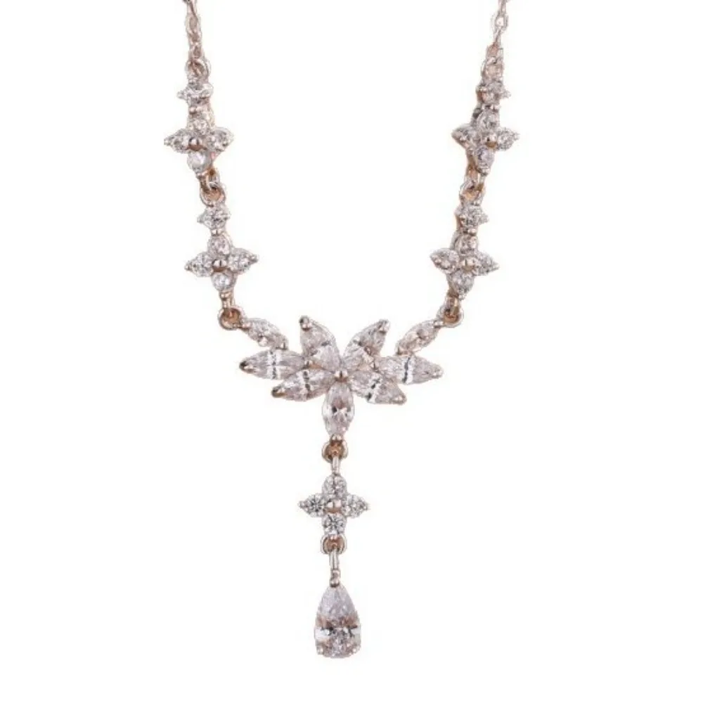 

2025 New Zircon Necklace Exquisite High-end Pendant Suitable for All-match