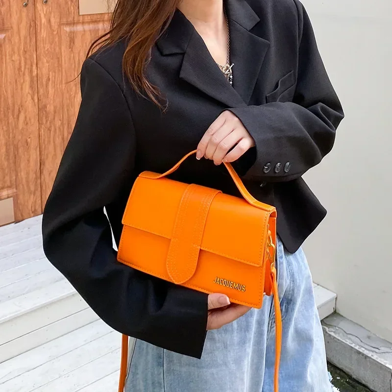 

2025 New! Women's Luxury French Niche Plain Bag - Flip-Cover Portable Design, Effortlessly Elegant for Working Women