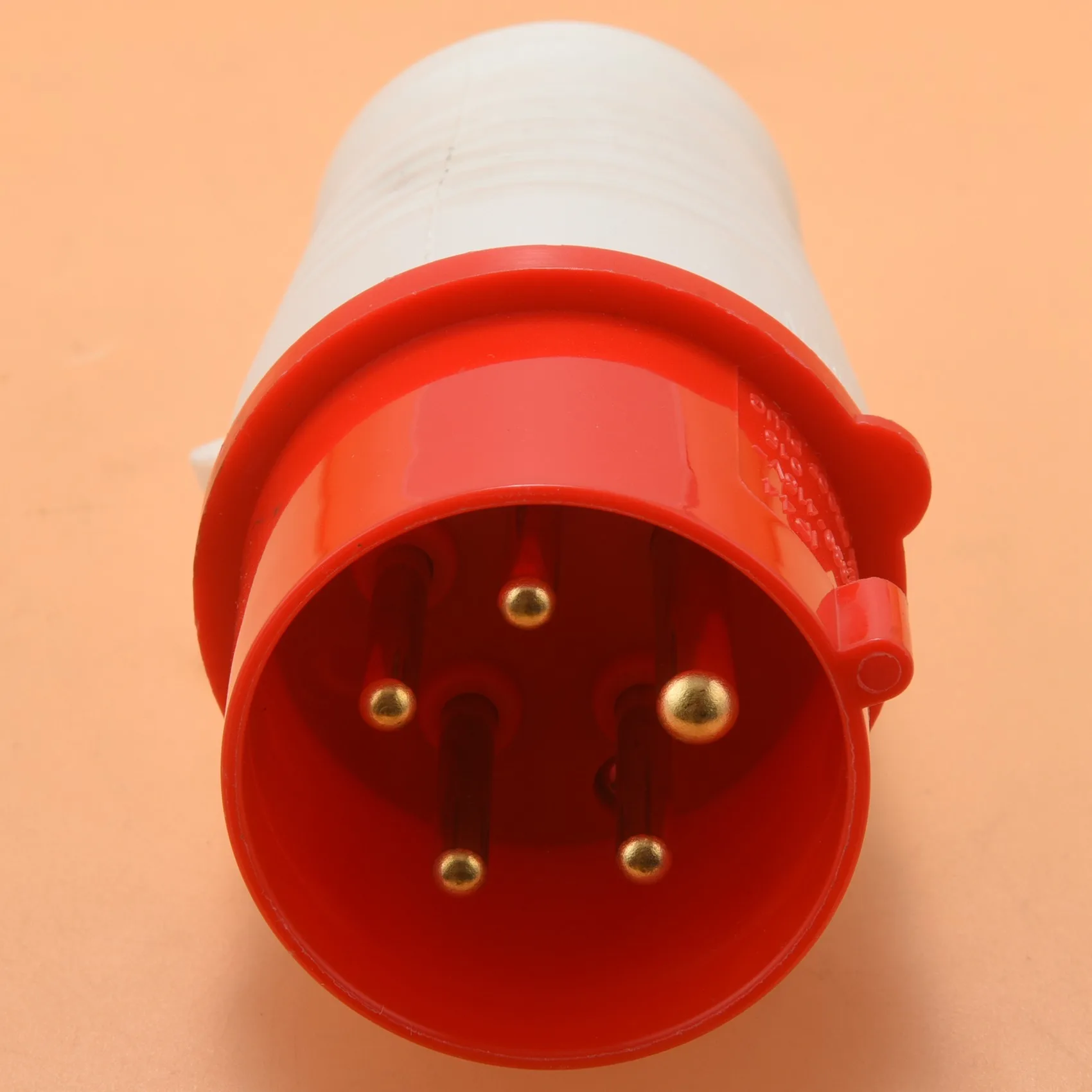 

-A96P 16 Amp 5 Pin Plug & Socket Weatherproof IP44 3 Phase 380-415V 3P + N + Earth 16A