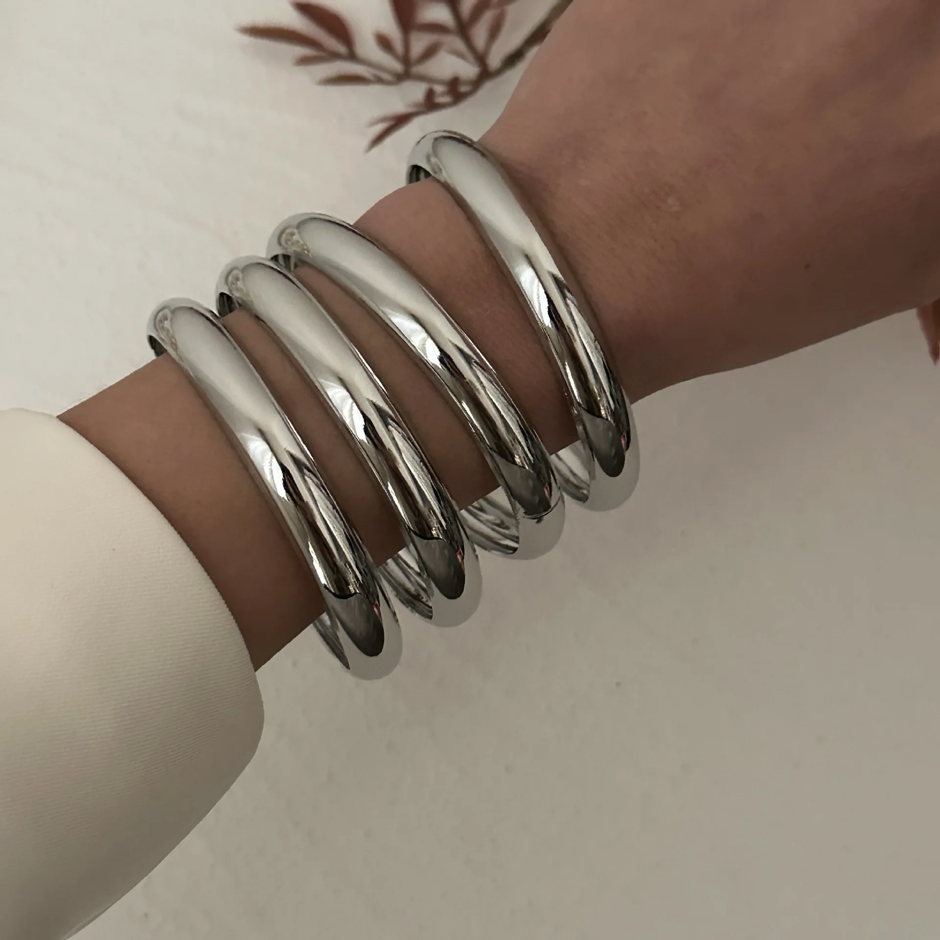 4Pcs/Set Simple Round Bangles Sets Punk Hip Hop Men Gold Silver Color Geometric Wide Bangles For Women Bracelet Gift Jewelry