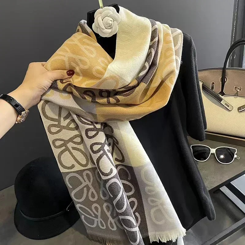 2024 New Europe Version Fashion Hair Scarf Senior Sense Office Thick Warm Shawl for Women Both Casual and Versatile Bib