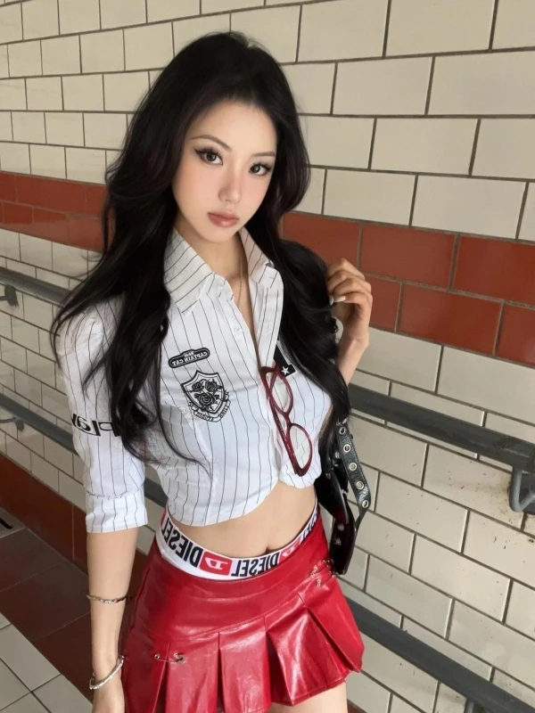 

Summer Sexy American Girl Bla White Stripes f Sve Waist Cinched irt Design Red Leather Skirt Two Piece Set