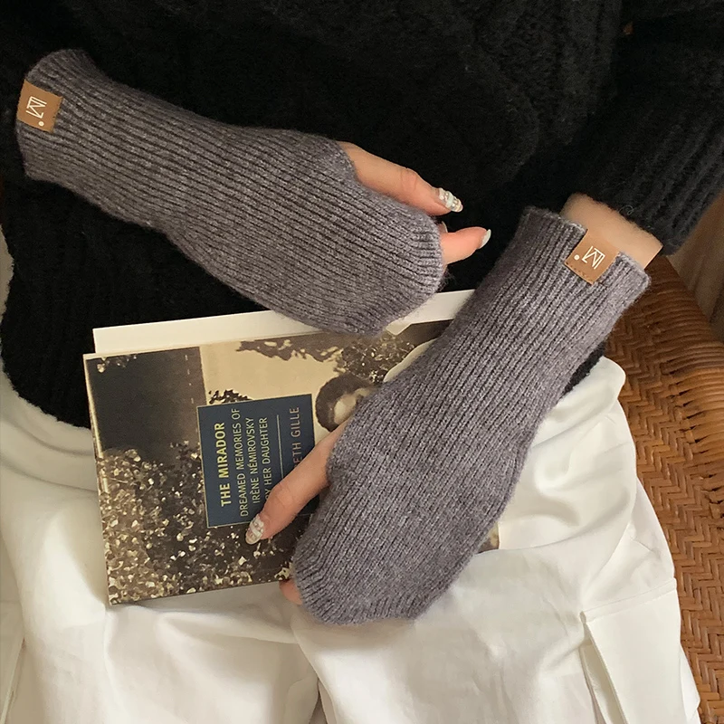 New warm half-finger woolen gloves for women in autumn and winter warm fingerless touch-screen knitted sleeves for students