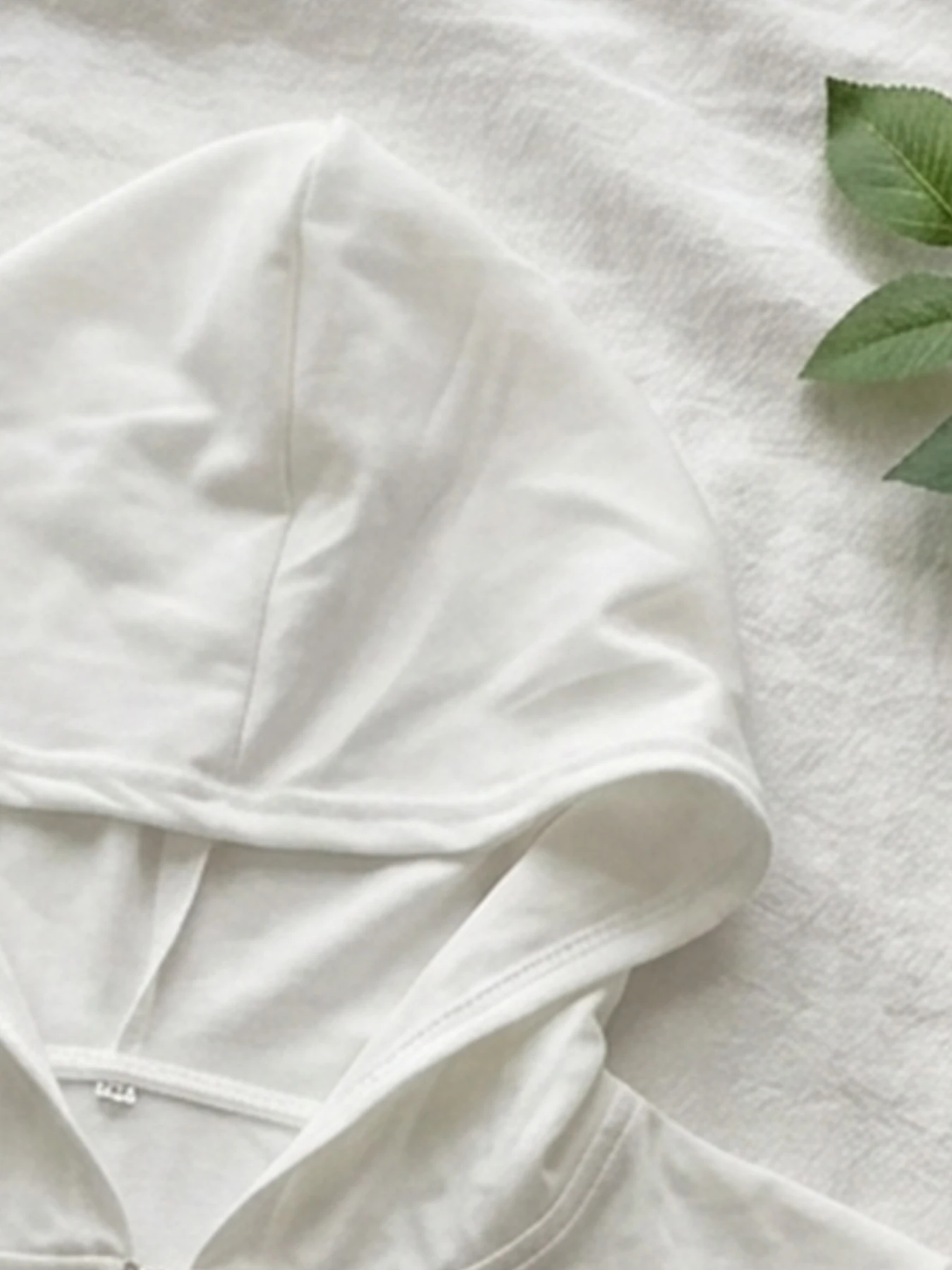Koreanisches Sommer-Hoodie mit Reißverschluss und kurzen Ärmeln, mit Taschen, süßes und cooles doppelreihiges Retro-Top im Spicy-Girl-Stil. – Detail 6