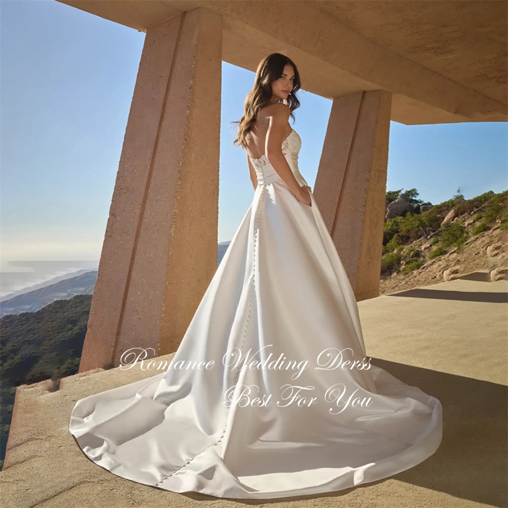 Modernes Spitzen-Brautkleid in A-Linie mit trägerloser Falte, ärmellos, offener Rücken, Satin-Knöpfe, Brautkleid, Vestidos de Novia, individuell gestaltet