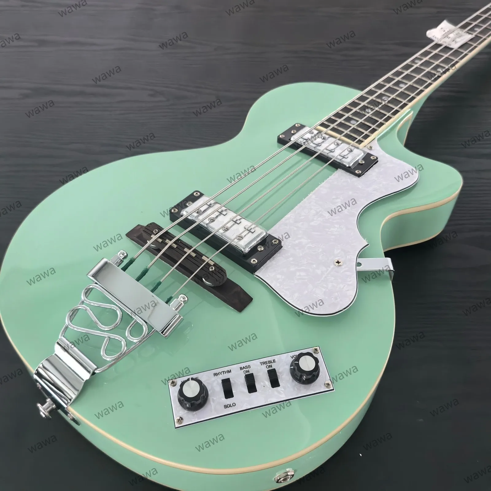 2026 Green Top 4 Strings Bass Guitar White Pearl Pickguard Vibrato Guitar