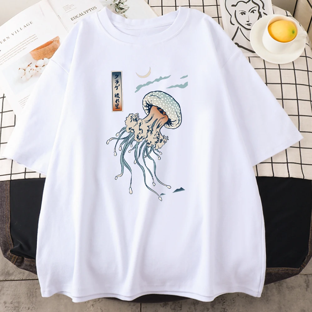 Swimming Colorful Jellyfish Print Mens Short Sleeve Japanese Harajuku O-Neck Tops All-math Oversize Vintage Man Cotton T-Shirts