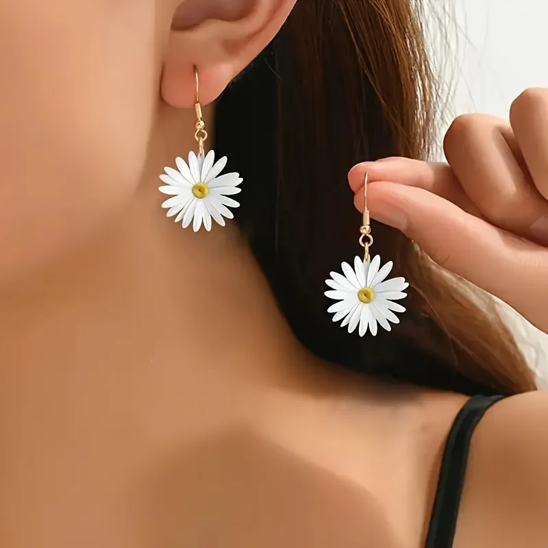 Small Fresh Artistic Countryside Style Daisy Acrylic Earrings  Pendants Drop Earrings Women's Straight Hanging Earings Jewelry