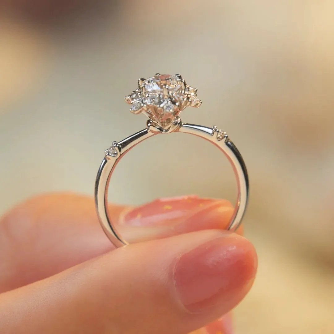 Iris Flower Ring Women's 0.5ct Moissanite PT950 Platinum - 0.5ct platinum ring, niche high-end style, celebrity-inspired jewelry
