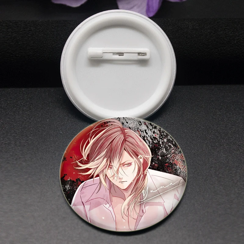 Anime Diabolik Lovers Brooches Pin Sakamaki Shu Ririe Komori Yui Sakamaki Reiji Sakamaki Ayato Cartoon Badge Bag Accessorie Gift