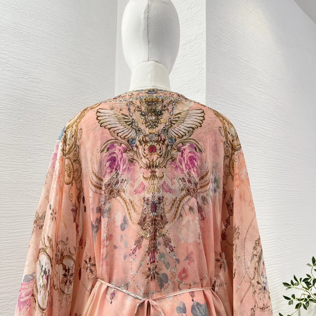 เดรสยาวลายดอกไม้สีชมพู แขนยาว คอวีลึก ประดับเพชร