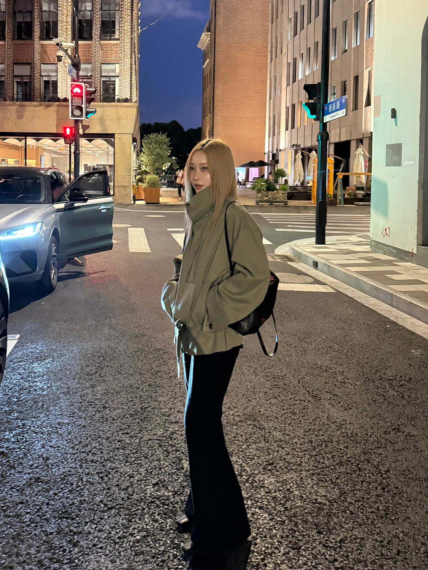 

Женская ветровка SukiiRED Premium из лиоцелла и хлопка с эффектом похудения, с поясом, воротником-стойкой и одной пуговицей