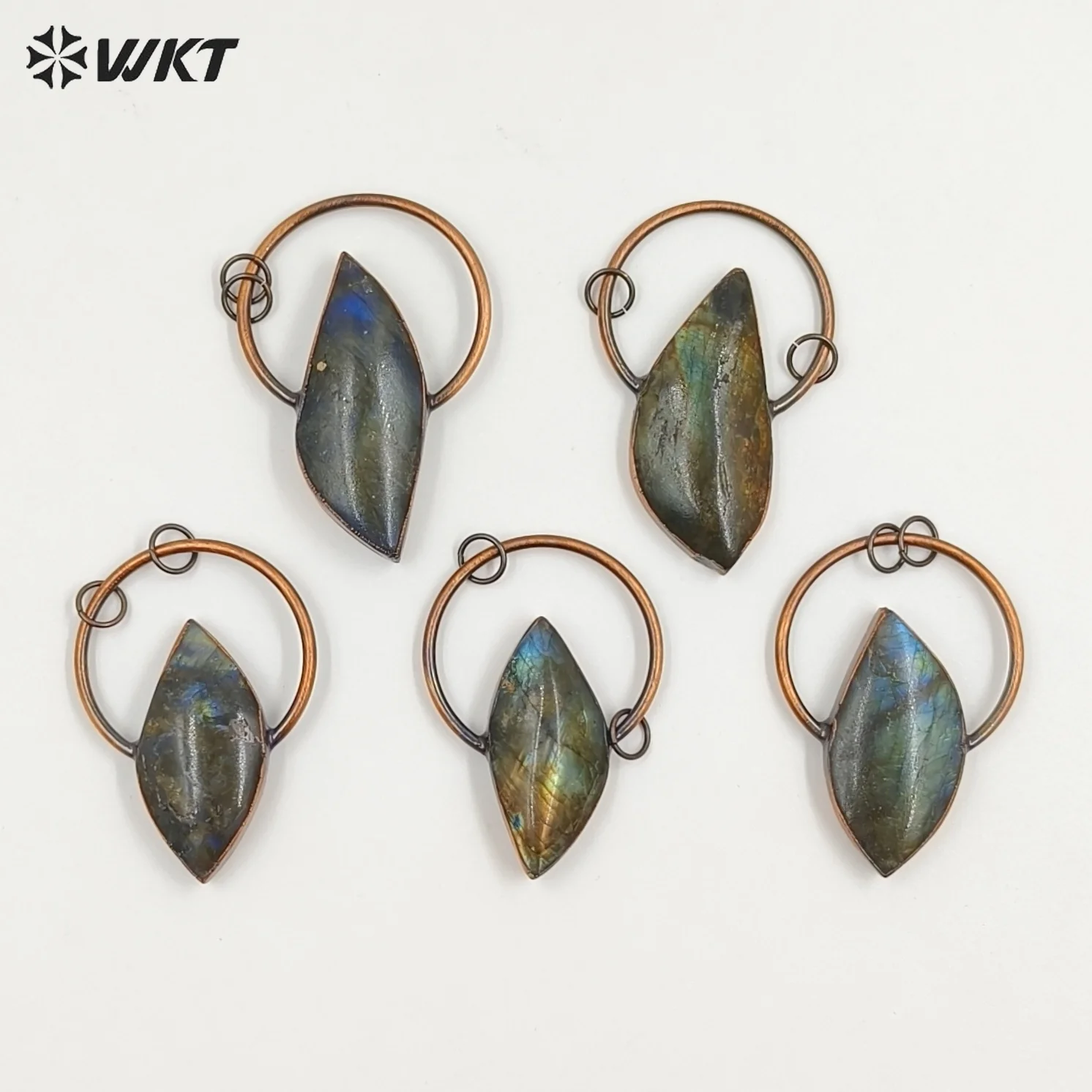 WT-P1689 WKT Antique Electroformed Fine Pendant Copper Protection Amulet Natural Stone Labradorite Decorated