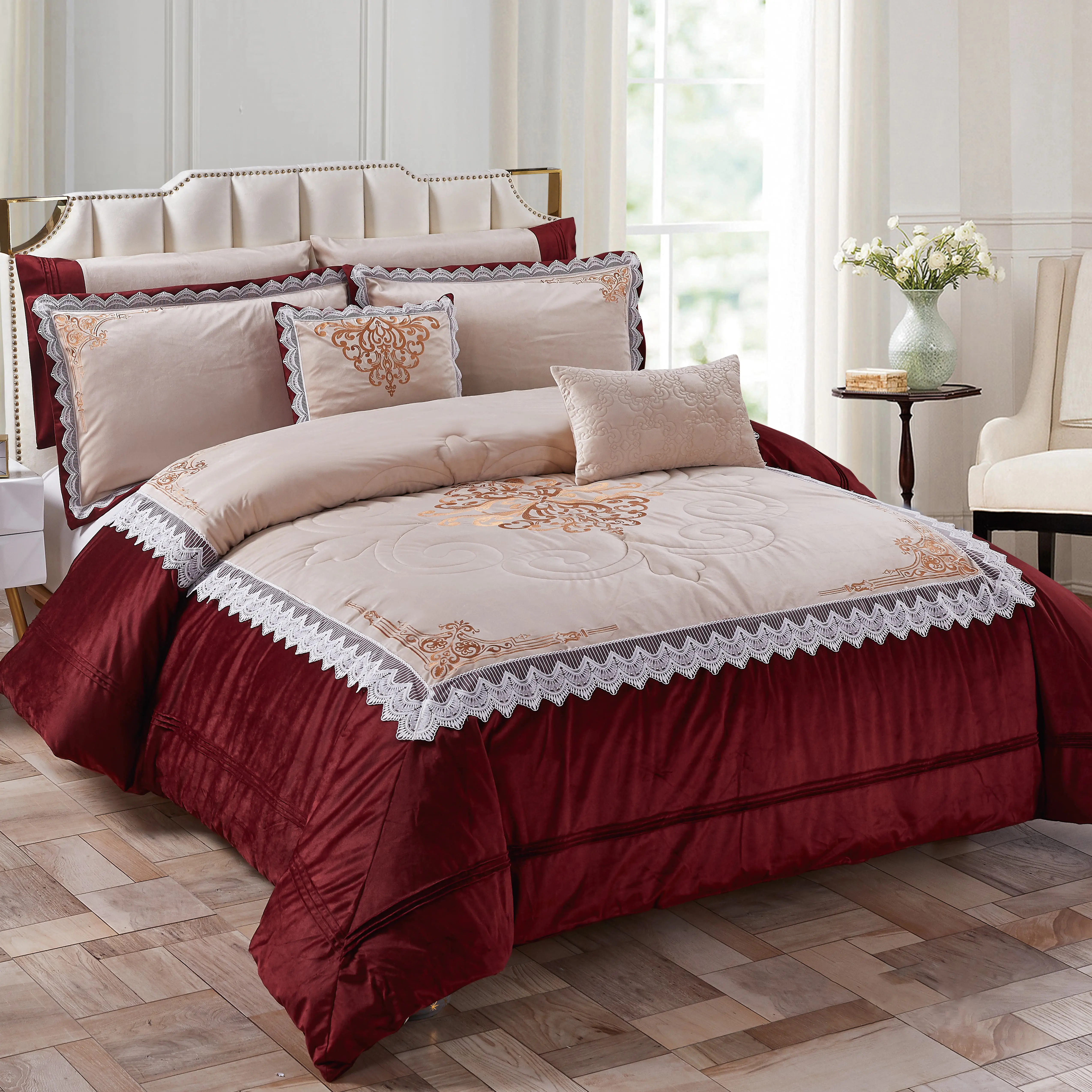 

Embroidery Comforter Sets 8pcs Velvet Comforter 100% Polyester Winter Comforter Set Bed Sheet Set With Curtains