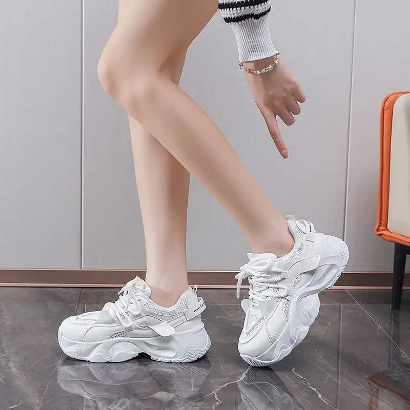 

Туфли из искусственной кожи на толстом каблуке больших размеров 42, 43, 44, 45, 46, лоферы. Купить женские ботинки. Размер 43. Спортивные тренировки.).