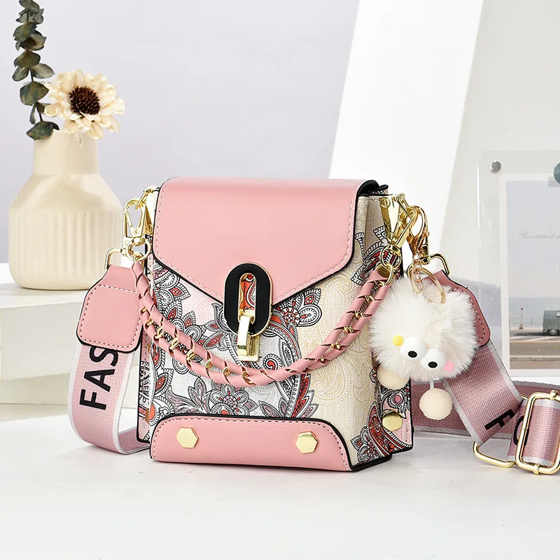 

2025 Fashionable Trendy Women's Bag - Minimalist Design Versatile Messenger Crossbody Shoulder Bag