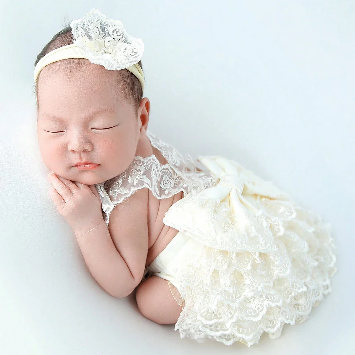 2Pcs Newborn Photography Outfits Big Bowknot Baby Lace Romper with Hairband Blue Suspender Trousers Photo Shooting Overalls