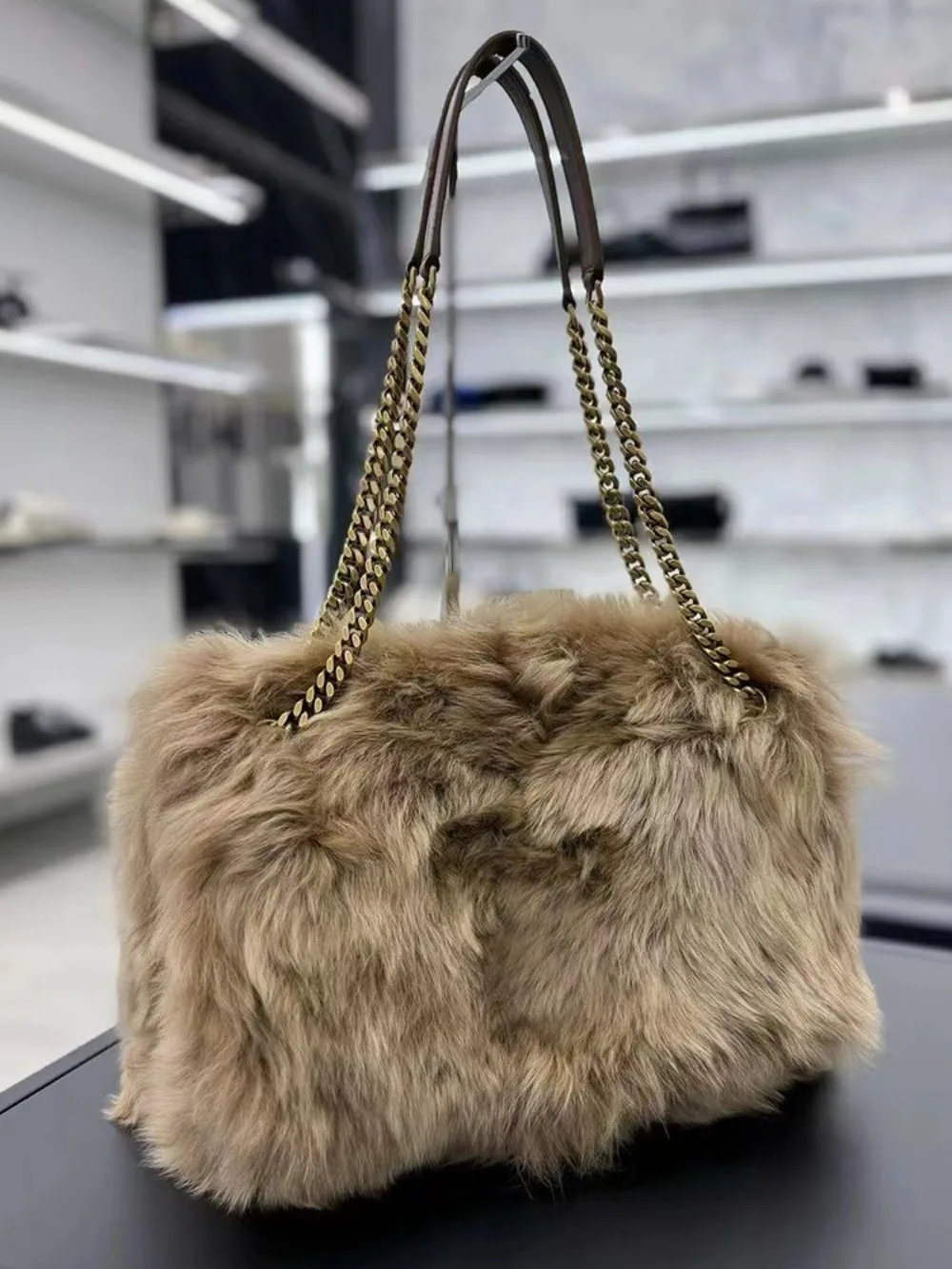 Large Capacity Luxury Streetwear Fur All-match Women Totes Chain Fluffy Winter Commuter Shoulder Bags Moda Advanced Handbags