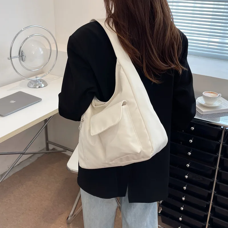 Fashion contracted large capacity leisure contracted inclined shoulder bag spring 2023 new small single shoulder bag popular pac