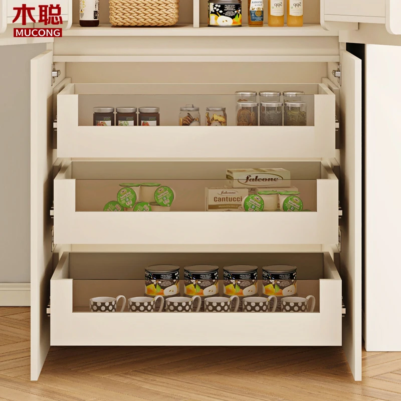 Lemari samping dapur krim warna putih, rak penyimpanan terintegrasi dengan lemari dinding, rak penyimpanan ruang tamu, apartemen kecil 8G303