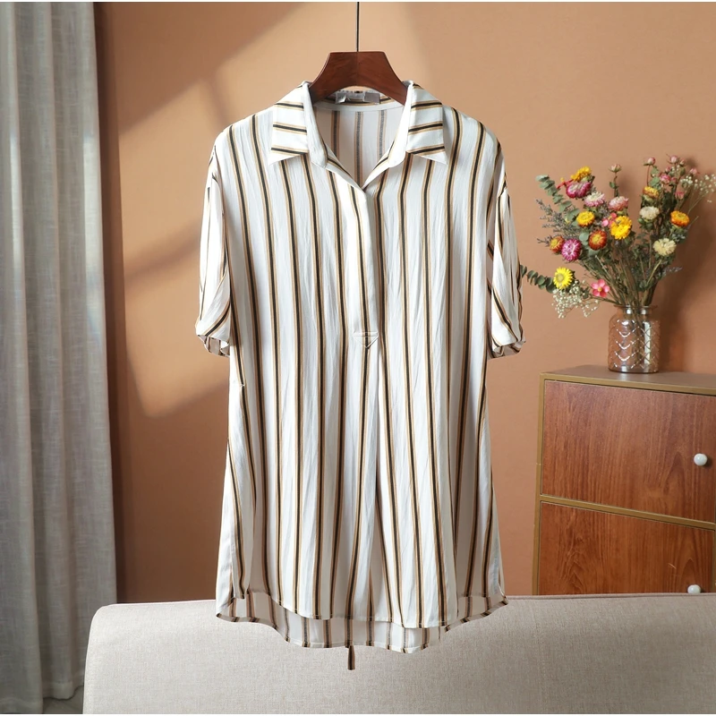 

H-Series Casual Loose Fit ort Sve irt with Button Detail And Side Slits Ideal for Commuting in 25-29 Years Old Women