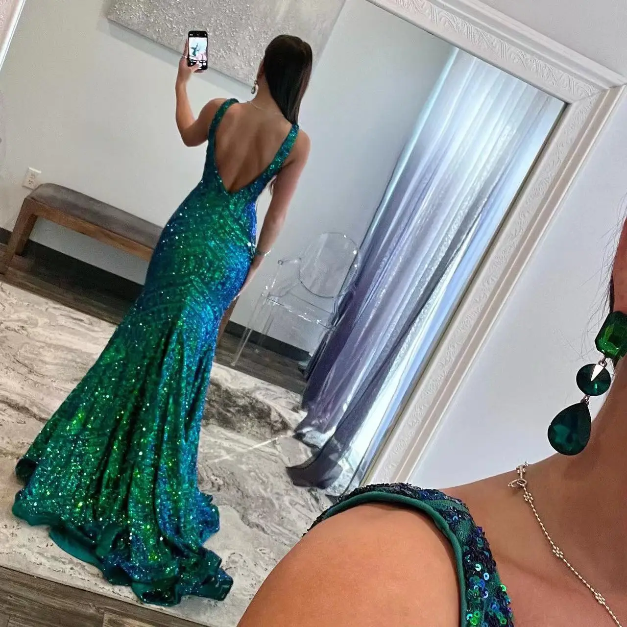 Customized emerald green mermaid halter prom dresses 2024 deep v neck sparkly sequins long evening gowns arabic