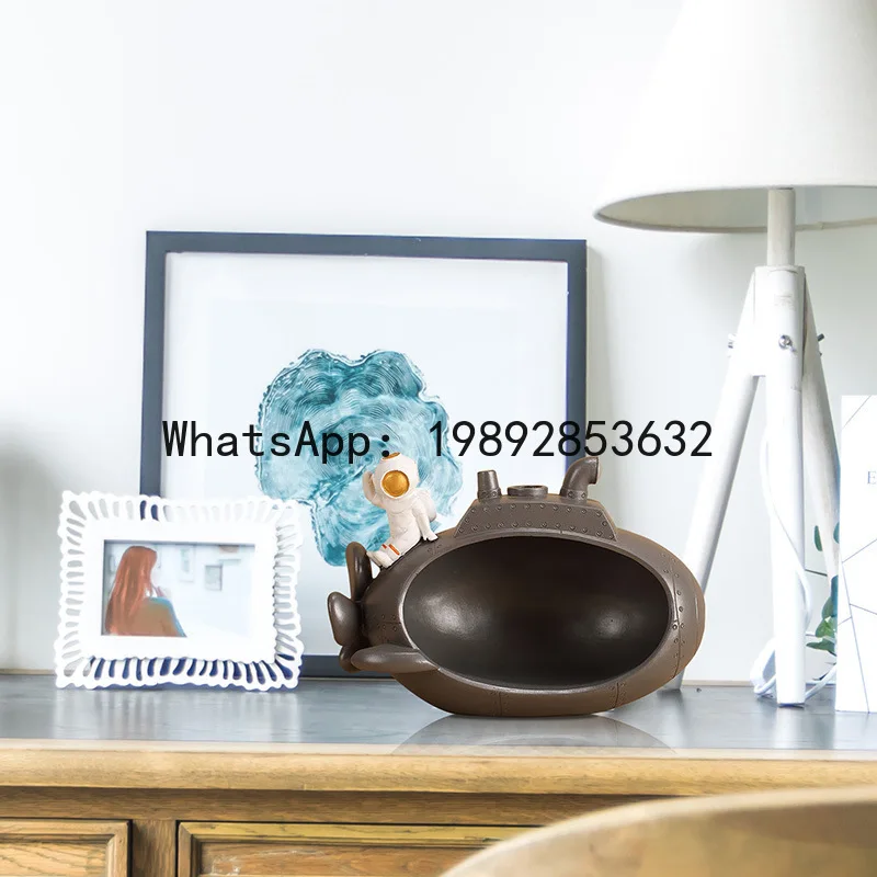 

4-13 creative astronaut storage ornament, living room coffee table, shoe cabinet, key box, astronaut home decoration --2 pcs