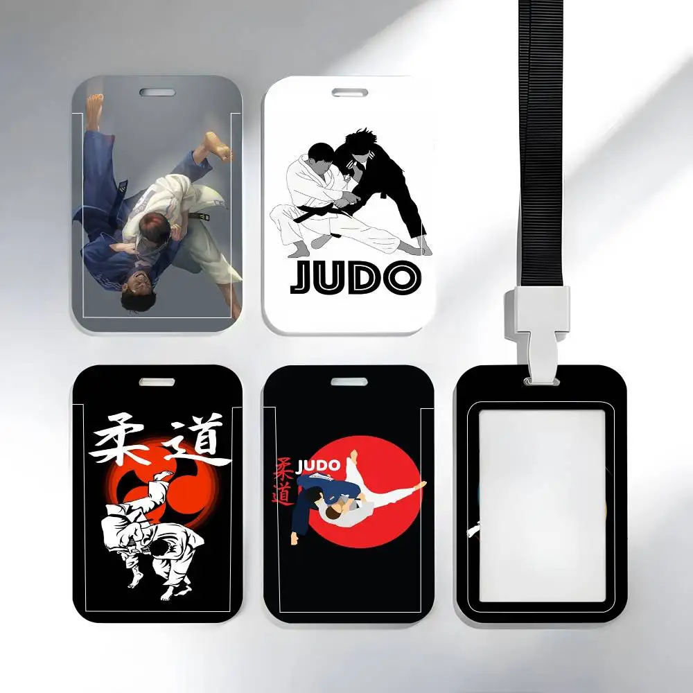 1 Stück Kampfsport Judo Ausweishülle Schulkartenhalter Zugangskartenhalter Buskartenhalter Essenskartenhalter Schutzhülle mit Einfachem Einsteckmechanismus