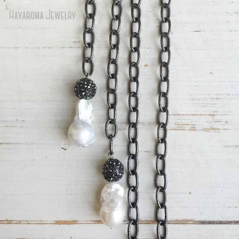 10Pcs White Freshwater Baroque Pearl And Gunmetal Pave Crystal Ball On Gunmetal Chain Lariat Necklace