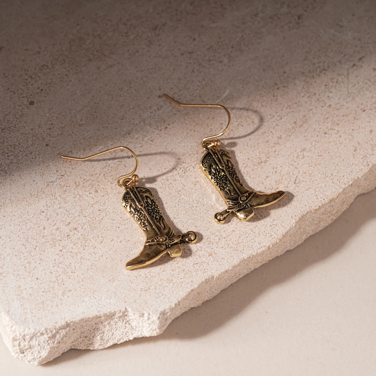 Printed Boot Shaped Drop Earrings Vintage Fashion Unique Shoe-Shaped Pendant Ear Jewelry Trendy Fun Gift for Women hocus Y2K