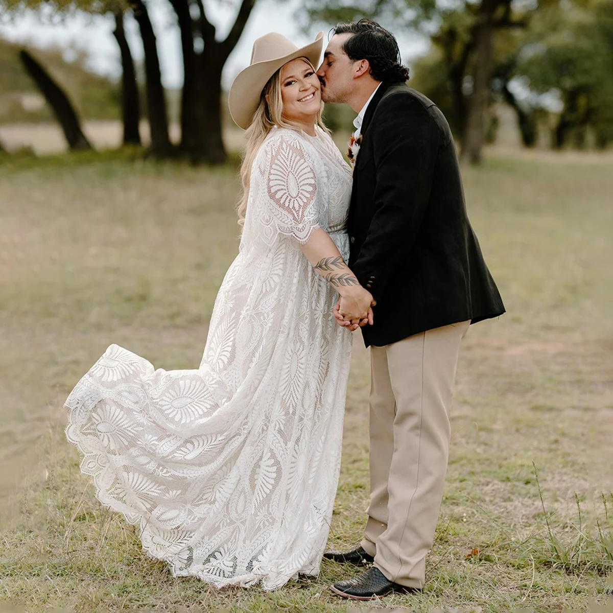 Short Flutter Sleeves Boho Eyelash Lace Wedding Gowns Large Size Customized Open Back A Line Round O Neck Bridal Dress No Train