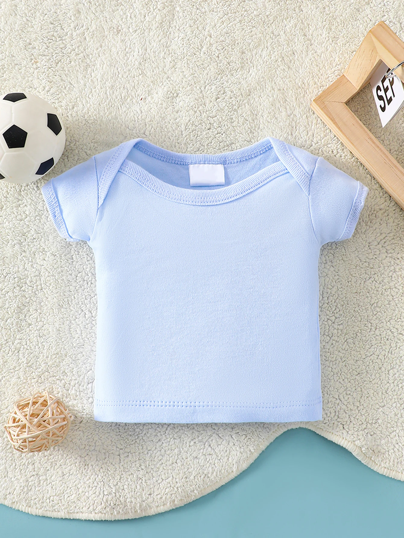 8-teiliges Baby-Strampler-Set | 100% Baumwolle | Weich & Atmungsaktiv | Blaues Cartoon-Rugby-Design | Für 0-9 Monate alte Säuglinge – Detail 7