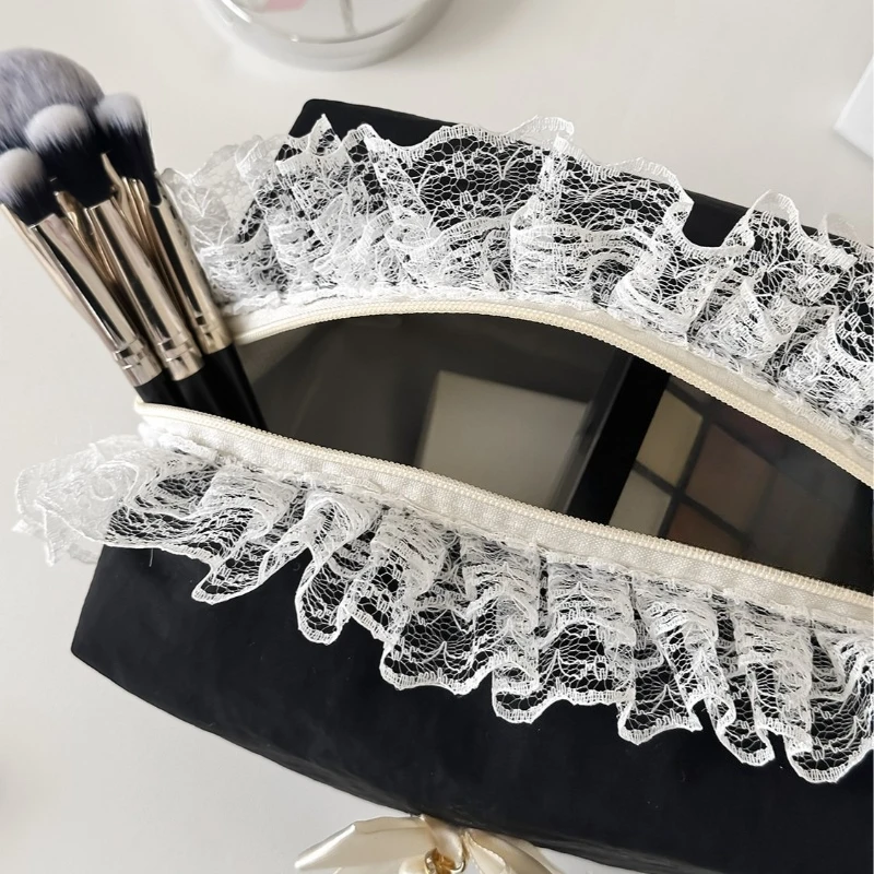 

Милые женские косметички с черным кружевным бантом, портативный женский клатч, косметичка для губной помады, косметичка-органайзер, сумка для хранения