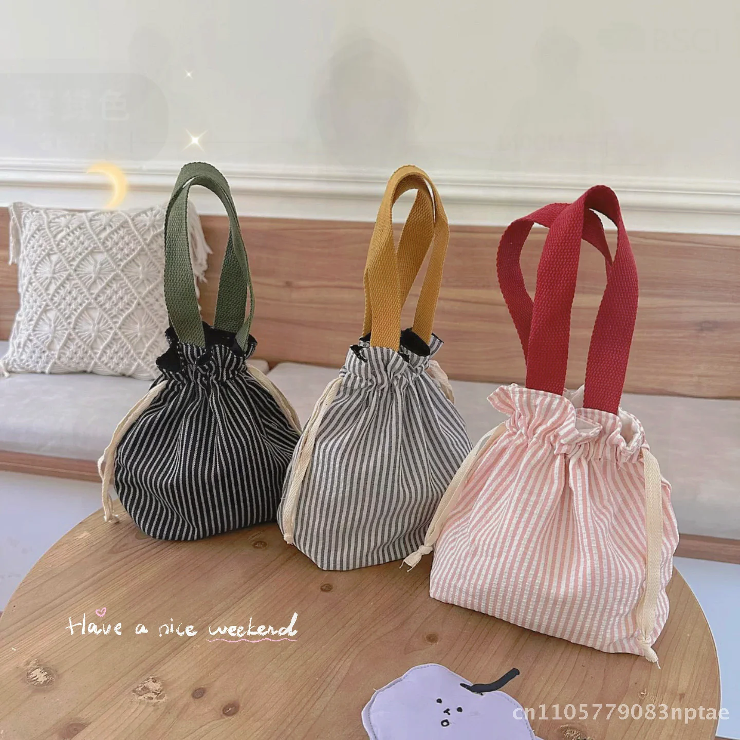 Cute Bevel Drawstring Storage Bag Portable Water Cup Handbag Fashion Women's Makeup Sundries Bag Striped Polyester