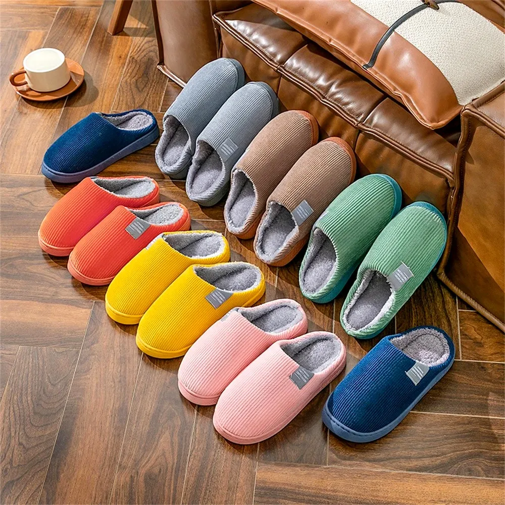 Pantoufles en peluche à semelle souple pour hommes et femmes, toboggans chauds, chaussures en coton pour la maison, mule d'intérieur, non ald, couple, nouveau, mode, hiver