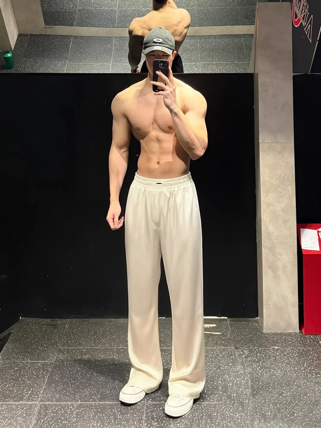 

Qui Dry Ice Silk Men's Summer Straight Leg Fitn Casual Pants Cool Feeling Sun Protection Loose Fit Comfortable Leisure T...
