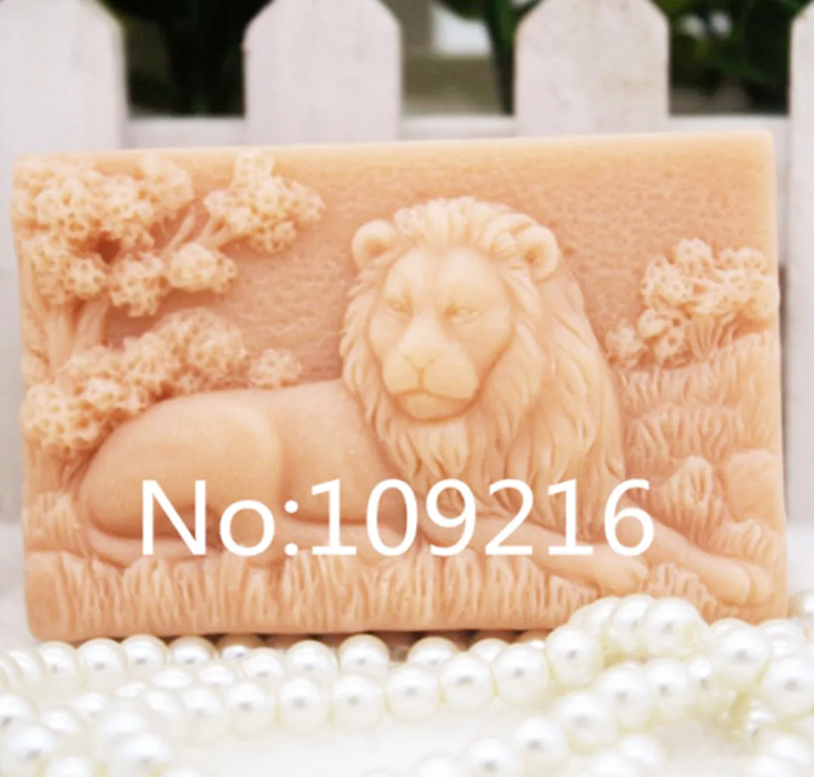 1pcs Lion (zx179) Food Grade Silicone Handmade Soap Mold Crafts DIY Mould