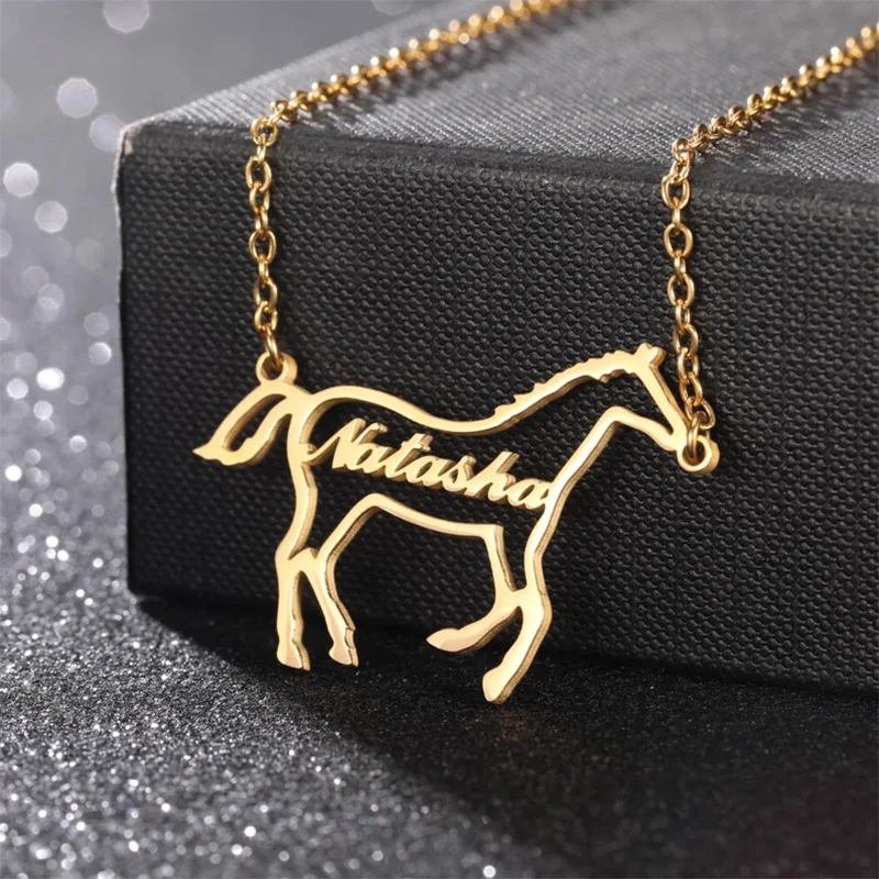 

DHQH Wholesale Customized Name Horse Necklace Personalized Letter/Name Horse Pendant Necklace Christmas Commemorative Gifts