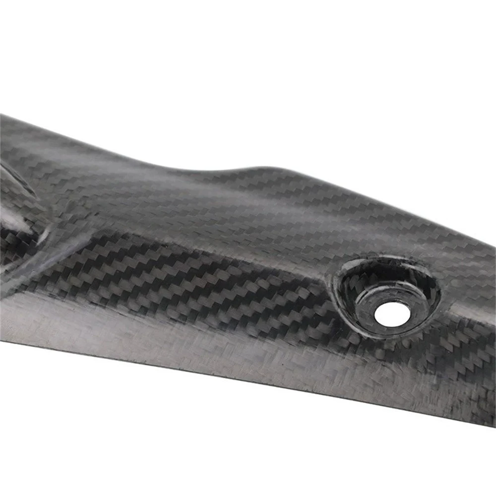 

For Kawasaki Z900 – Exhaust Mid Pipe Carbon Fiber Heat Shield Cover, Anti-Scalding Guard, Durable & Lightweight, Matte Finish