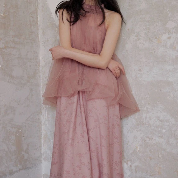 

Светло-малиново-розовое жаккардовое сетчатое платье с вырезом на шее, искусственное платье из двух частей, элитное утреннее платье без рукавов.