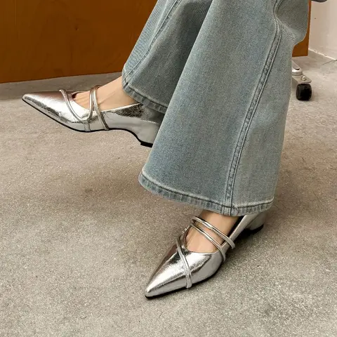 Silver leather high-heeled shoes, 2026 women's pointed-toe platform shoes, casual cross-lace Mary Jane shoes, sizes 35-42