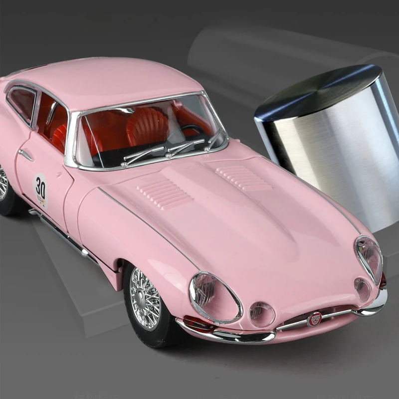 1:24 E-TYPE liga modelo de carro simulação retro vintage carro para crianças som luz série brinquedo presente tema decoração ornamento