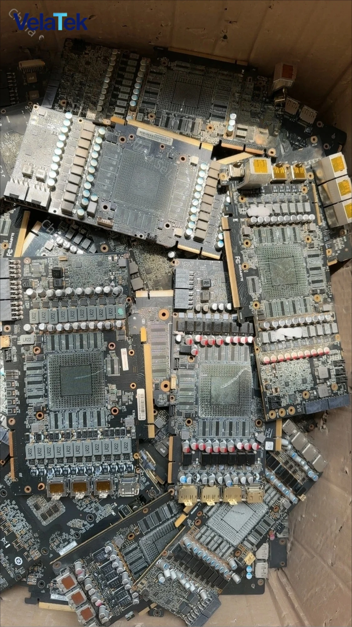 Graphics Card RTX4090-PCB 3090 Material Board Is Broken, The PCB Is Charged and Disassembled, Random