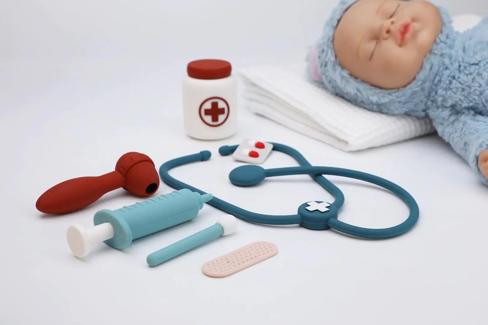 Children Doctor Toy Set Silicone Simulation Medical Box Montessori Toy Baby Play House Games Educational Toy Kid Christmas Gifts