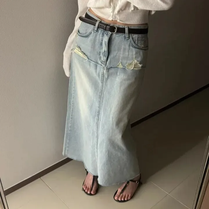 

Fashionable Korean Style Distressed Denim Skirt with Back Slit Casual Chic Women's High-waisted A-line Skirt
