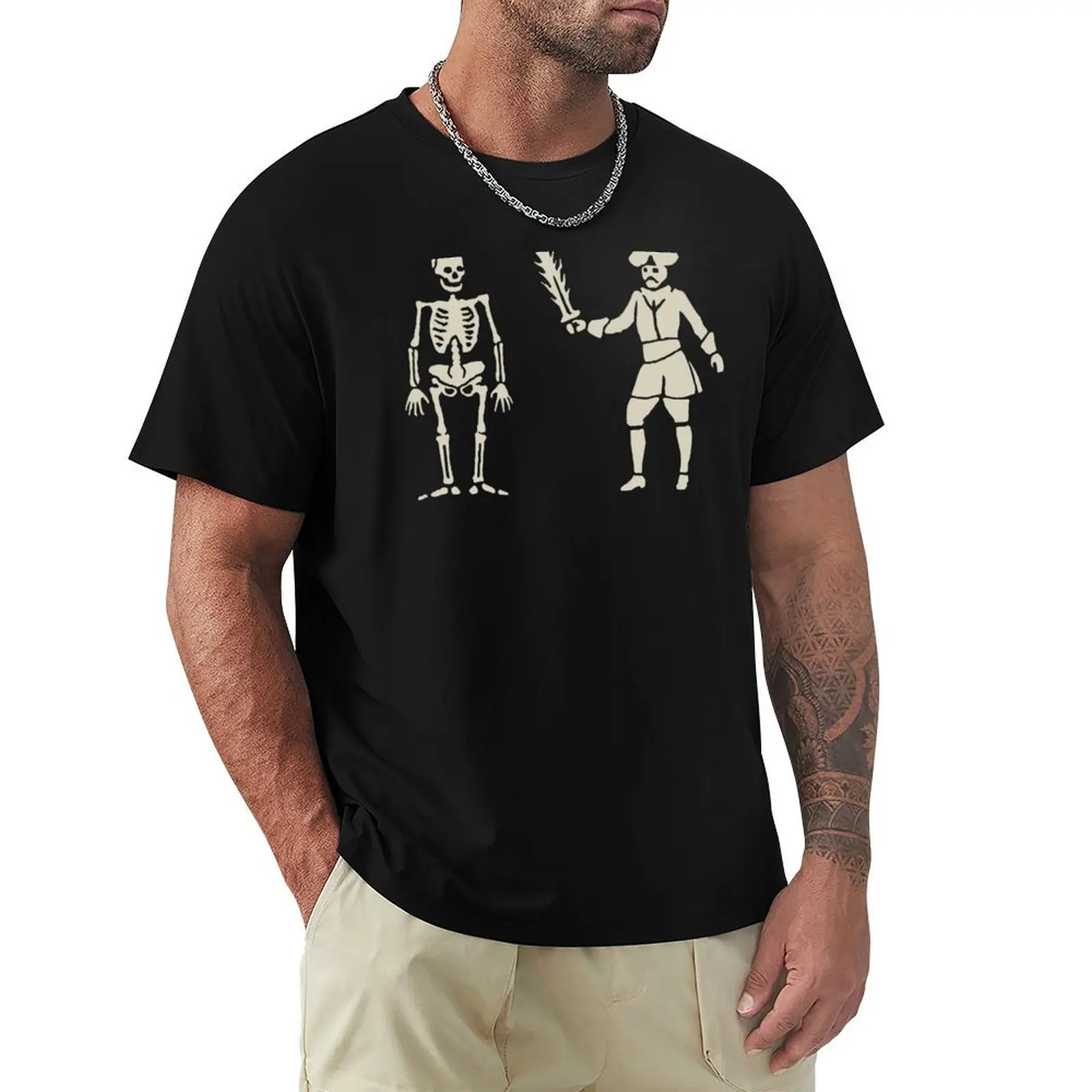 Pirate : Bartholomew Roberts (Black Bart) Fiery Sword T-Shirt t shirt man luxury T-Shirt